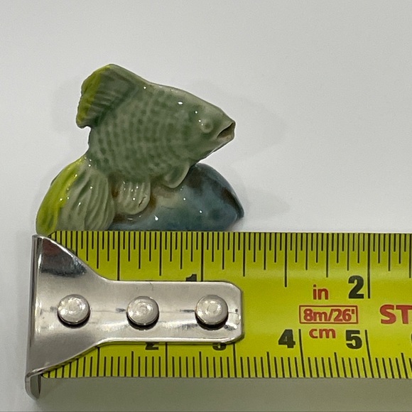 Wade England Red Rose Tea Miniature Figurine Fan Tail Angel Fish Terrarium Decor - Picture 7 of 7